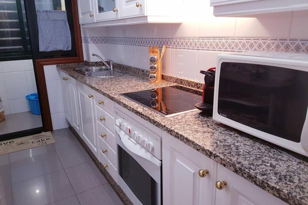 Apartamento Completo Con Parking Privado Y Wifi En San Roque Vigo Zewnętrze zdjęcie