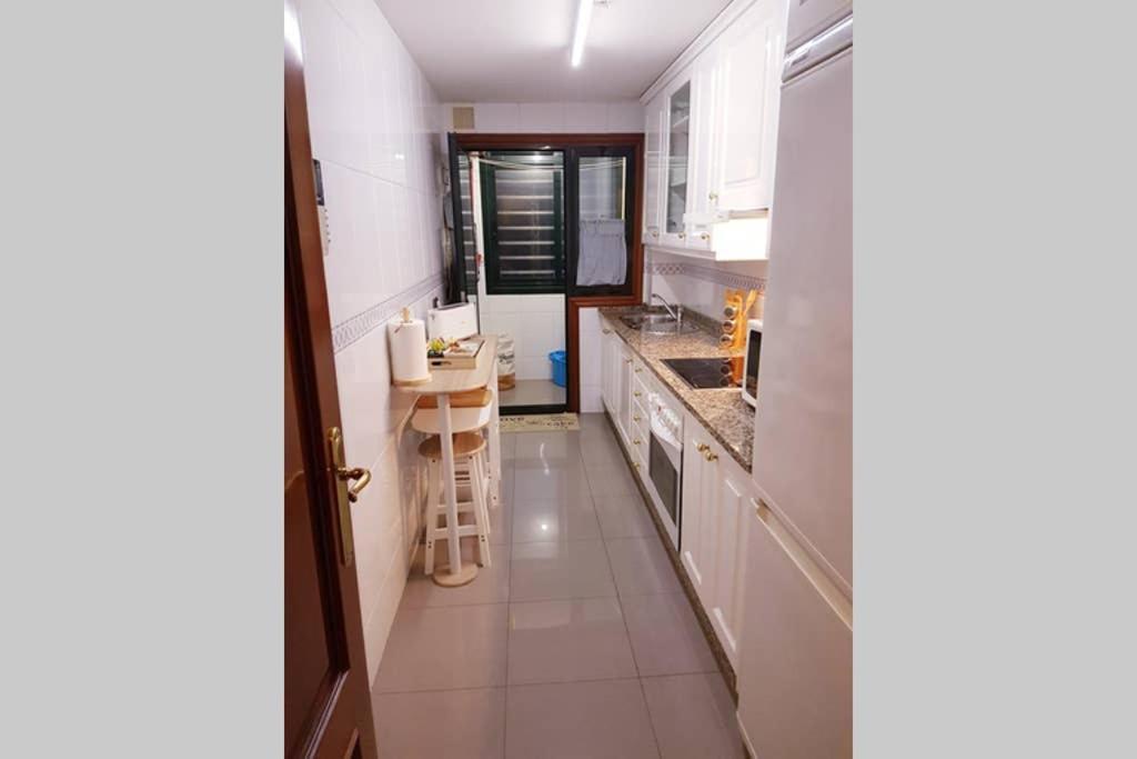Apartamento Completo Con Parking Privado Y Wifi En San Roque Vigo Zewnętrze zdjęcie